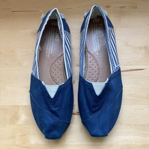 TOMS navy stripped rope espadrille slip on shoes - Picture 2 of 11